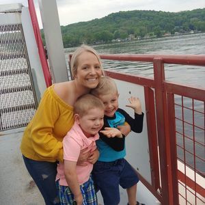 Meet your Posher, Danielle